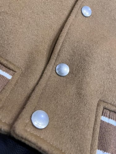 جاكيت جفنشي