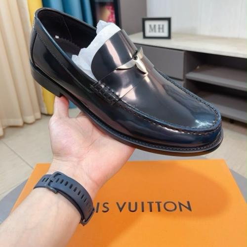 حذاء LV