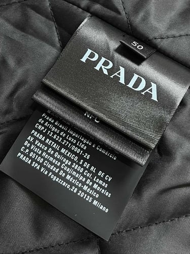 جاكيت برادا