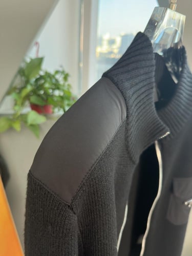 جاكيت برادا