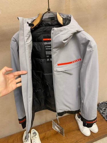 جاكيت برادا