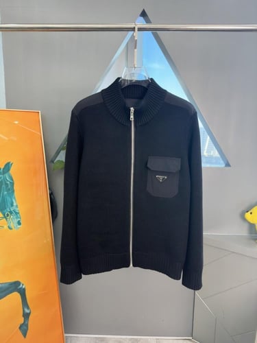 جاكيت برادا