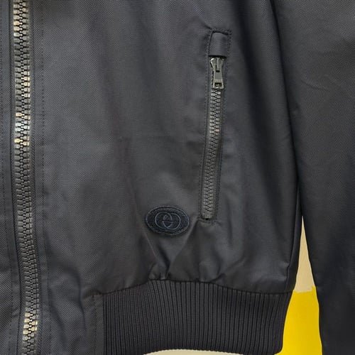 جاكيت قوتشي