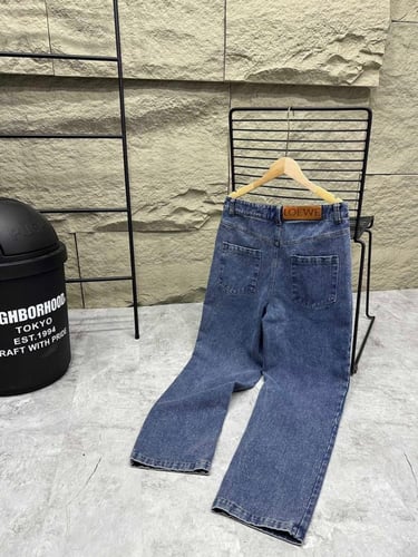 بنطلون لويفي