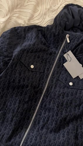 جاكيت ديور (تسليم فوري )