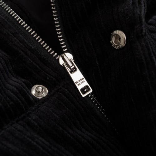 جاكيت برادا