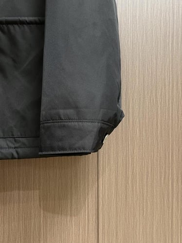 جاكيت برادا