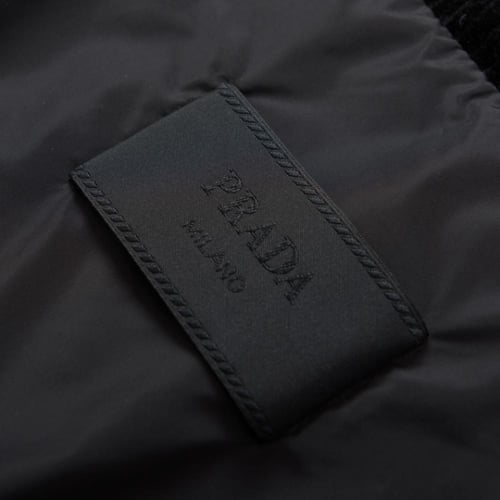 جاكيت برادا