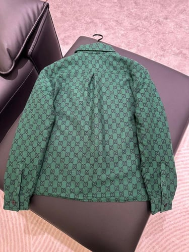 جاكيت قوتشي