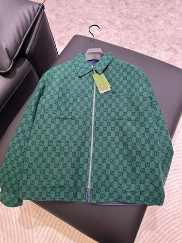 جاكيت قوتشي