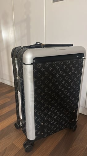 شنطه سفر لويس