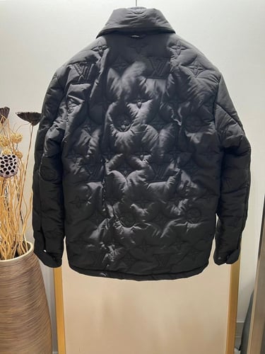 جاكيت LV
