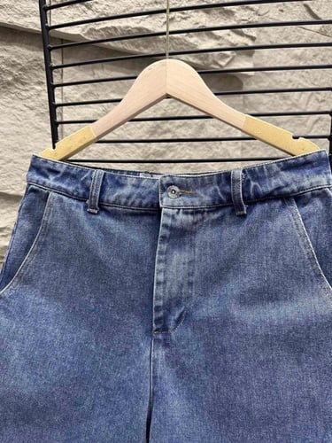 بنطلون لويفي