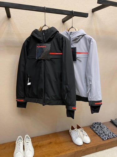 جاكيت برادا