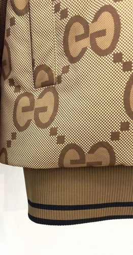 جاكيت قوتشي