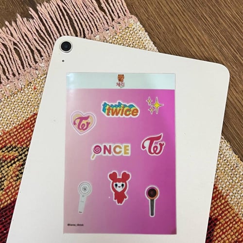 ملصقات قطعة واحدة