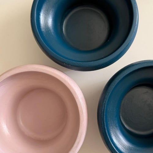 حلزوني بلون عشوائي