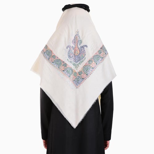 شال صوف كشميري سوبر ترمه ارضية لون بيج فاتح مطرز ي...