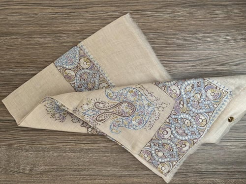 شال صوف كشميري باشمينا VIP ارضية بلون بيج فاتح "سك...