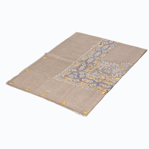 شال صوف كشميري بشمينا ارضية بلون البني الفاتح مطرز...