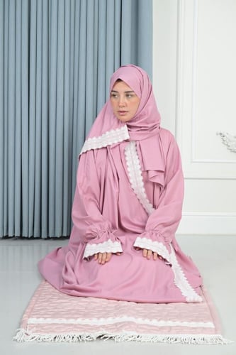 شرشف صلاة مشلح بكلف أنيقة مع سجادة