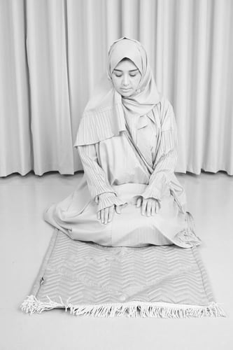 شرشف صلاة بكسرات أنيقة مشلح مع سجادة