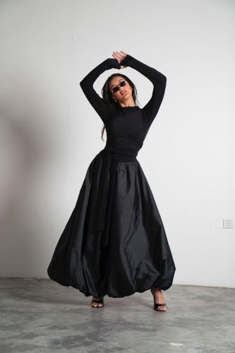 فستان ملكي أسود