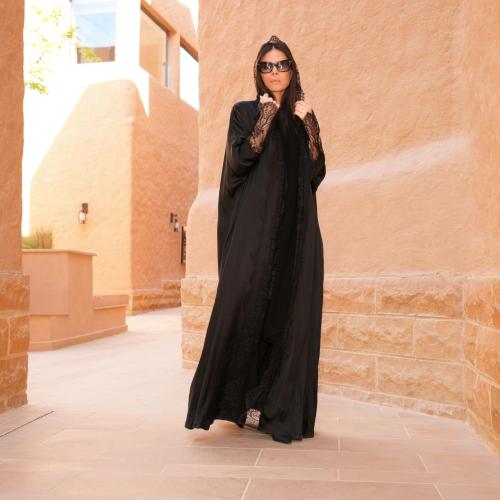 عباية نسائية