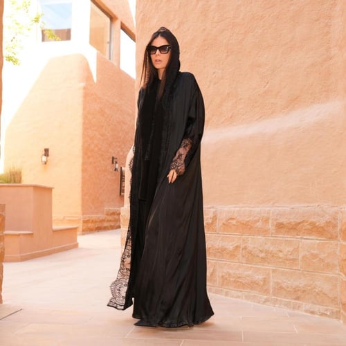 عباية نسائية