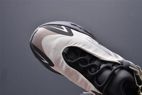 adidas yeezy boost 700 MNVN Bone