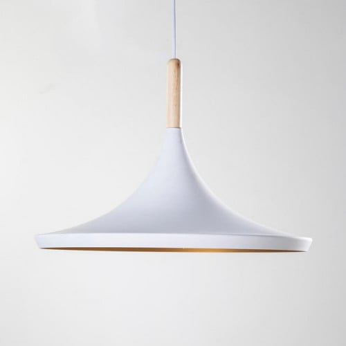 ثريا علاقي ابيض عريضة