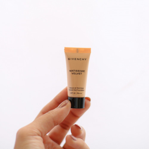 كريم أساس جيفنشي ماتيسيم فيلفيت 01