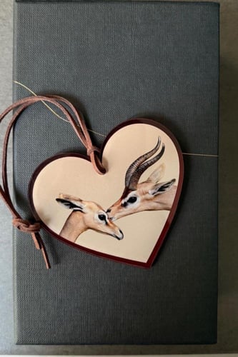 تعليقة اكريلك برسمة حسب الطلب