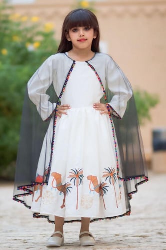 فستان بناتي يوم التأسيس