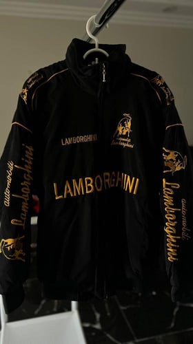 جاكيت لمبرقيني