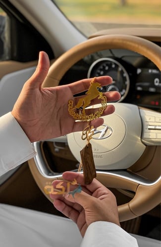 تعليقة الخيل و كسرة العود كتابة حسب طلبك