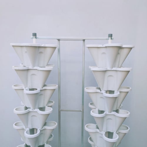 نظام عامودي فراشة مزدوج مع حامل | 48 شتلة