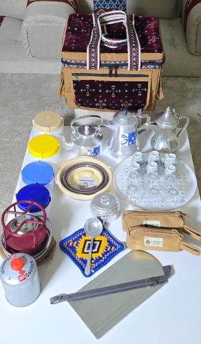 عزبة قهوة شاملة مستلزماتها- عنابي