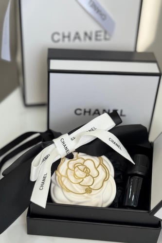 تعليقة سيارة حجر مع عطر