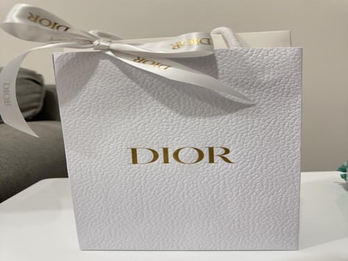 حقيبة ديور مع الكيس