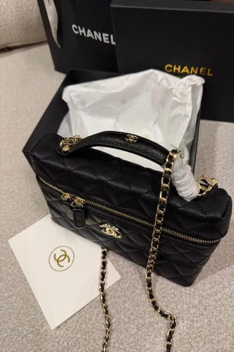 شنطة شانيل مع البوكس