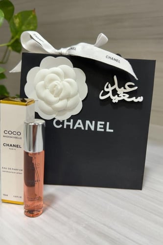 عطر شانيل ١٠ مل مع كيس وعباره ( عيد سعيد )