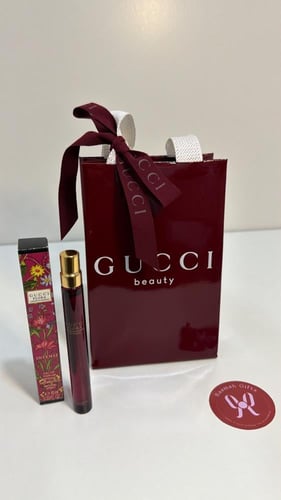 عطر قوتشي ١٠ مل مع كيس و عبارة ( عيد سعيد )