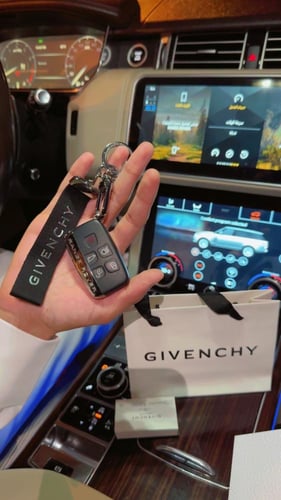 ميدلية جفنشي مع الكيس