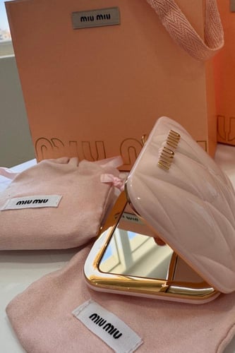 مرايه ميو ميو مع الكيس