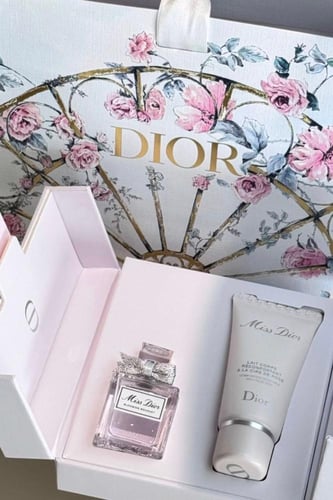 بوكس ديور عطر 5 مل + لوشن مع الكيس.