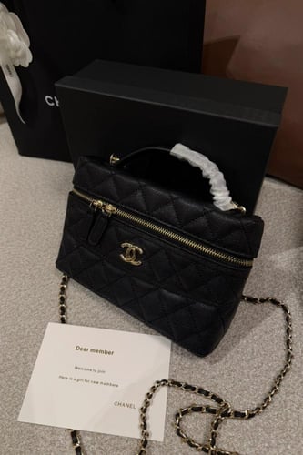 شنطة شانيل مع البوكس