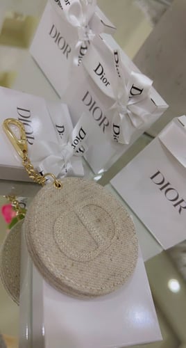 تعليقة مراية مع الكيس