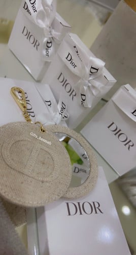 تعليقة مراية مع الكيس