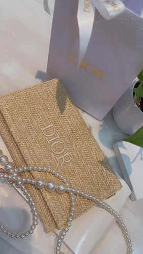 حقيبة ديور مع الكيس